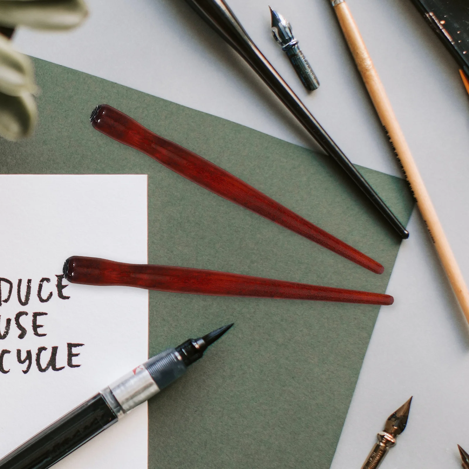 

2Pcs High Quality Calligraphy Pen Holder Wood Material Nib Holder for Easy Tracing and Writing Calligraphy Supply