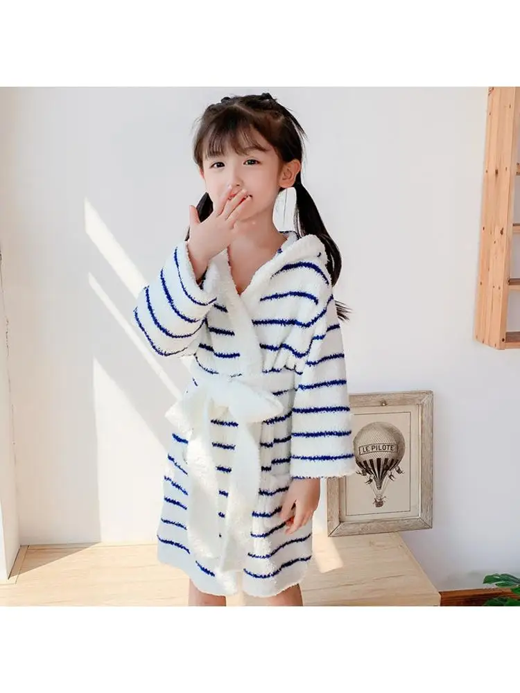 

Soft Comfortable Children's Home Clothes Robe Half Fleece Hooded Striped Convenient Girls Bath Robe Polyester Fiber Bathrobe