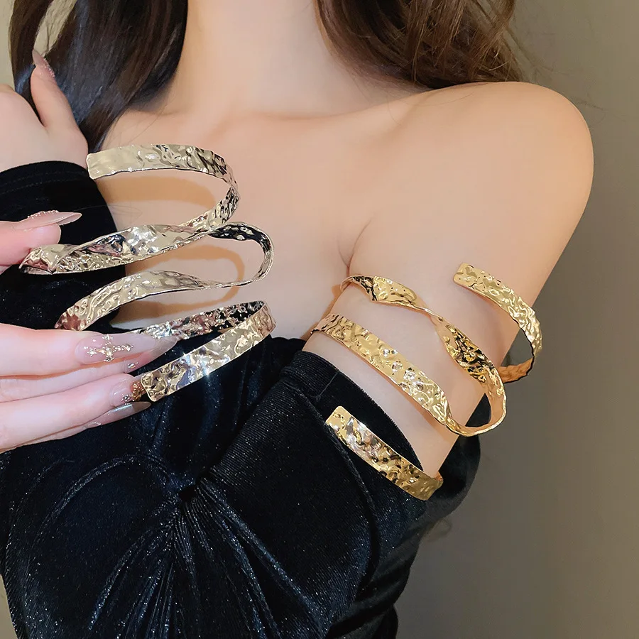 Hammered Textured Metal Arm Cuff Bracelets Bangls Women Irregular Twisted Open Upper Armlet Punk Party Statement Body Jewelry K