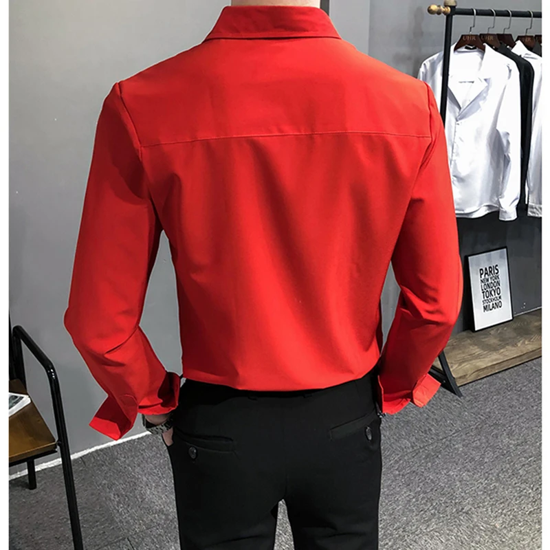 Camisa de manga larga de color rojo brillante, camisas ajustadas a la moda para hombre, Tops blancos, azules y grises para hombre, vestido negro, morado y verde, Camisa para hombre