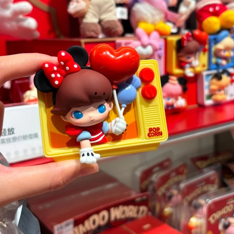 Popmart Dimoo World Dimoo Tv Show Series الثلاجة صندوق أعمى ألعاب لطيفة تحصيل سطح المكتب الحلي الزخرفية Kawaii هدية