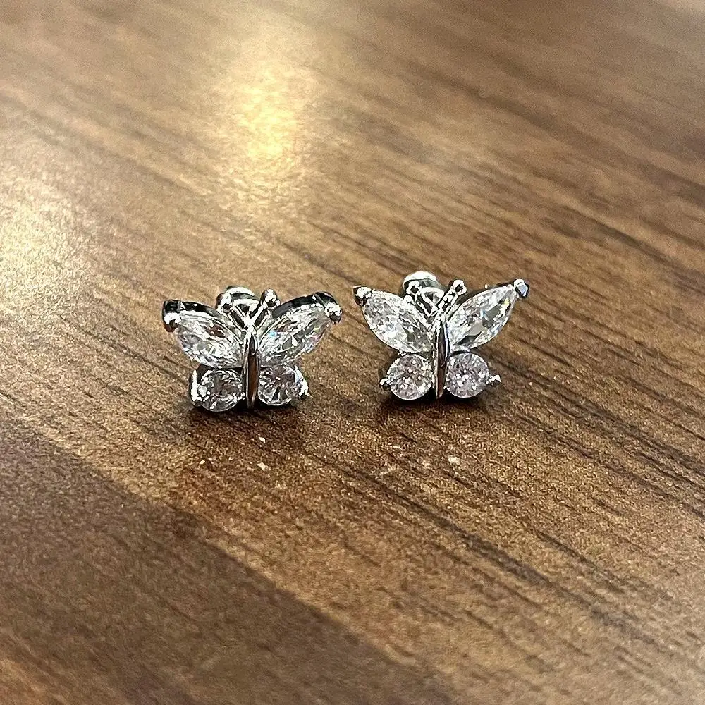 Cute Women Earrings Butterfly Ear Studs Cartilage Cubic Zirconia Gold Color Mini Tragus Piercing Korean Fashion Jewelry KBE413