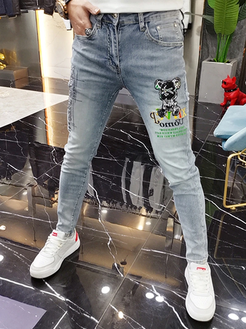 

Spring 2025 Men's Slim Fit Jeans Bear Print Casual Lightweight Small Straight Leg Denim Pants Trendy Faion Spring Collection