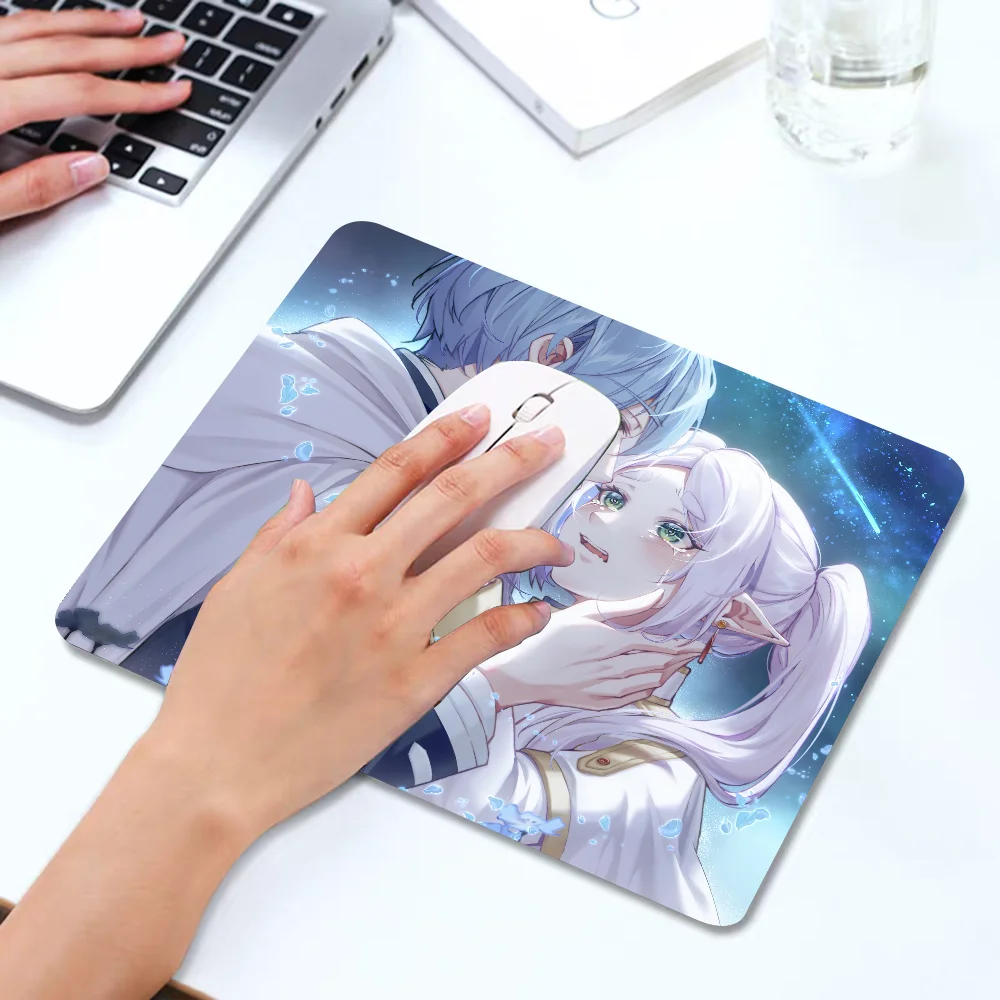 Anime Frieren Mousepad Small LockEdge Mouse Pad For Gamers Computer Desk Pad Rectangular Anti-slip Rubber