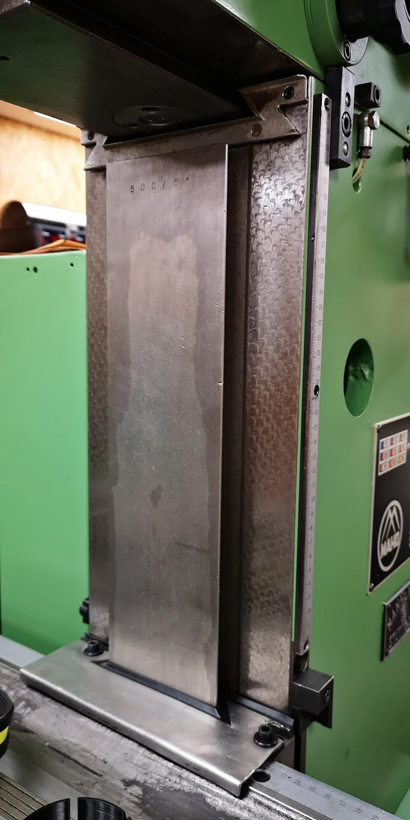 Vertical Bellow with steel sheet covers 1 piece + Horizontal bellow with additional guidance holes 2 pieces