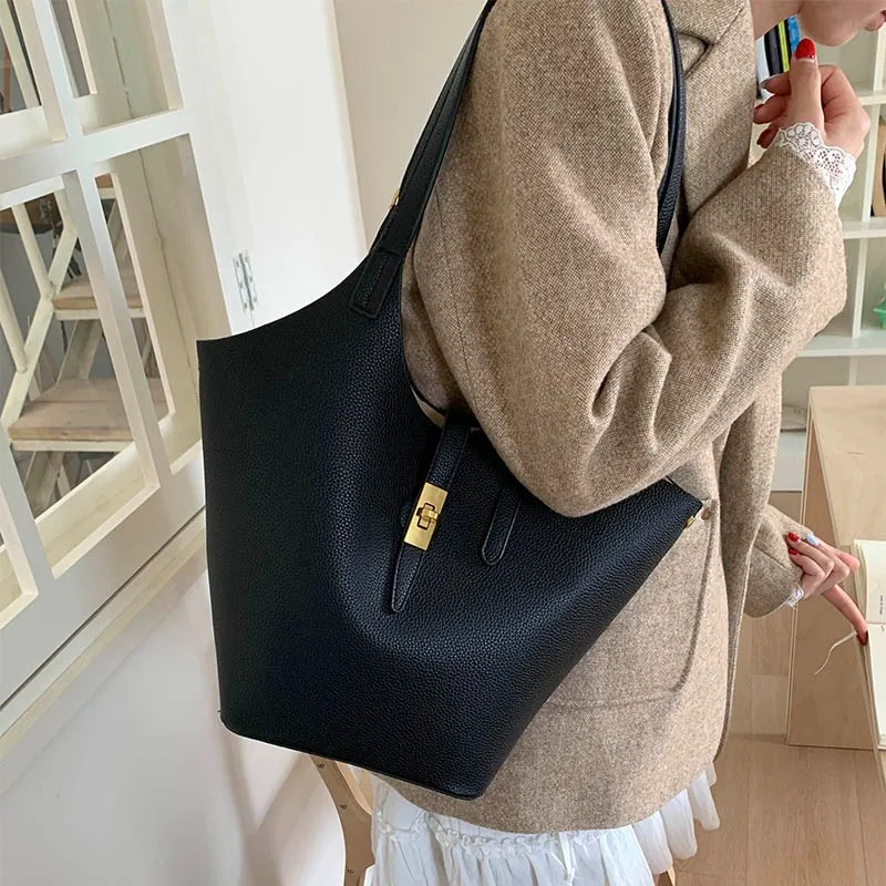 

Classic Famous Designer Women Crossbody Bag Leather Handbag Shoulder Style Elegant Timeless Appeal