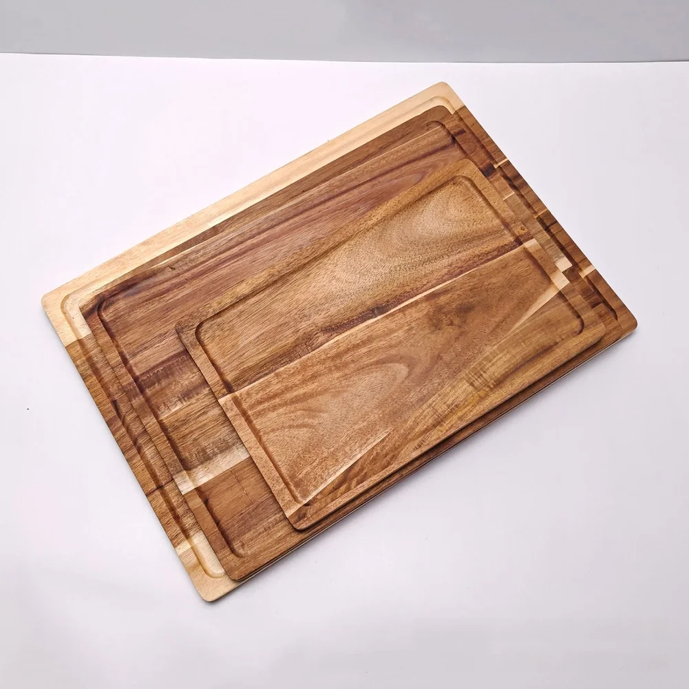 Bandeja para servir hecha de madera de acacia con acabado liso pulido y estilo simple contemporáneo para queso, carnes y snacks