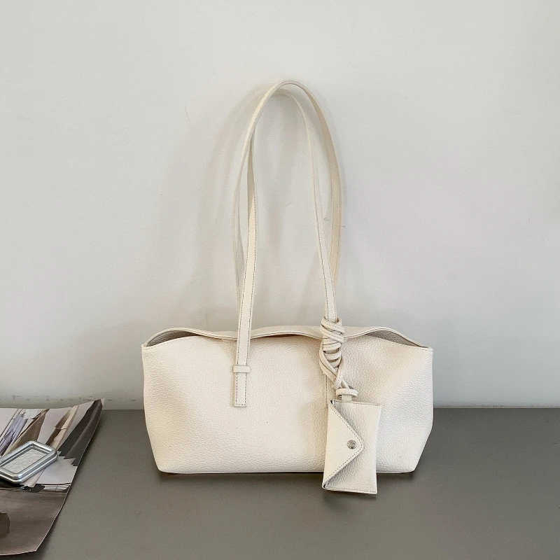 New Large Capacity Shoulder Bag Fashion Versatile PU Boston Bag for Women Niche Unique French Stick Underarm Bag Handbag