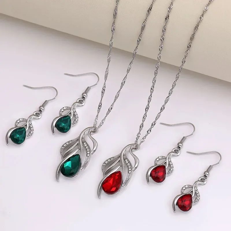 세련된 크리스탈 물방울 목걸이, 스터드 귀걸이 및 여성용 정장