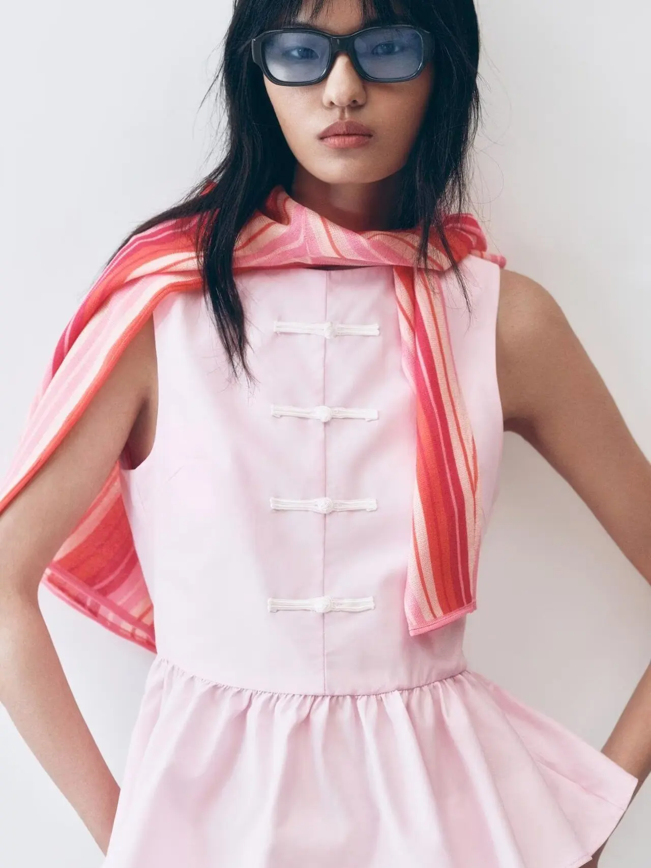 New Summer Women's Top without Sleeves Knot Decoration Short Skirt Hem round Neck Regular Length Chinese Style Fashionable