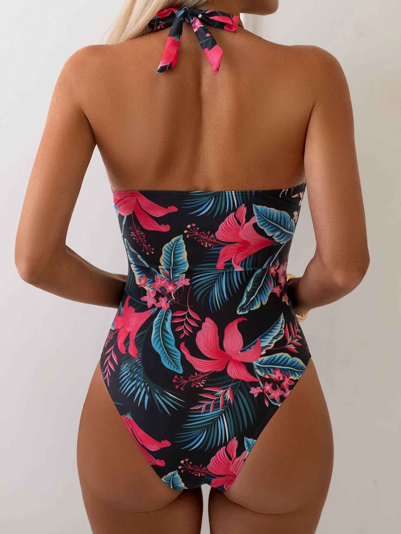 2026 Women's Printed Halter One Piece Swimsuit Push Up Tummy Control Ruched Swimwear Beach Vacation Vintage Floral Bodysuit Tops