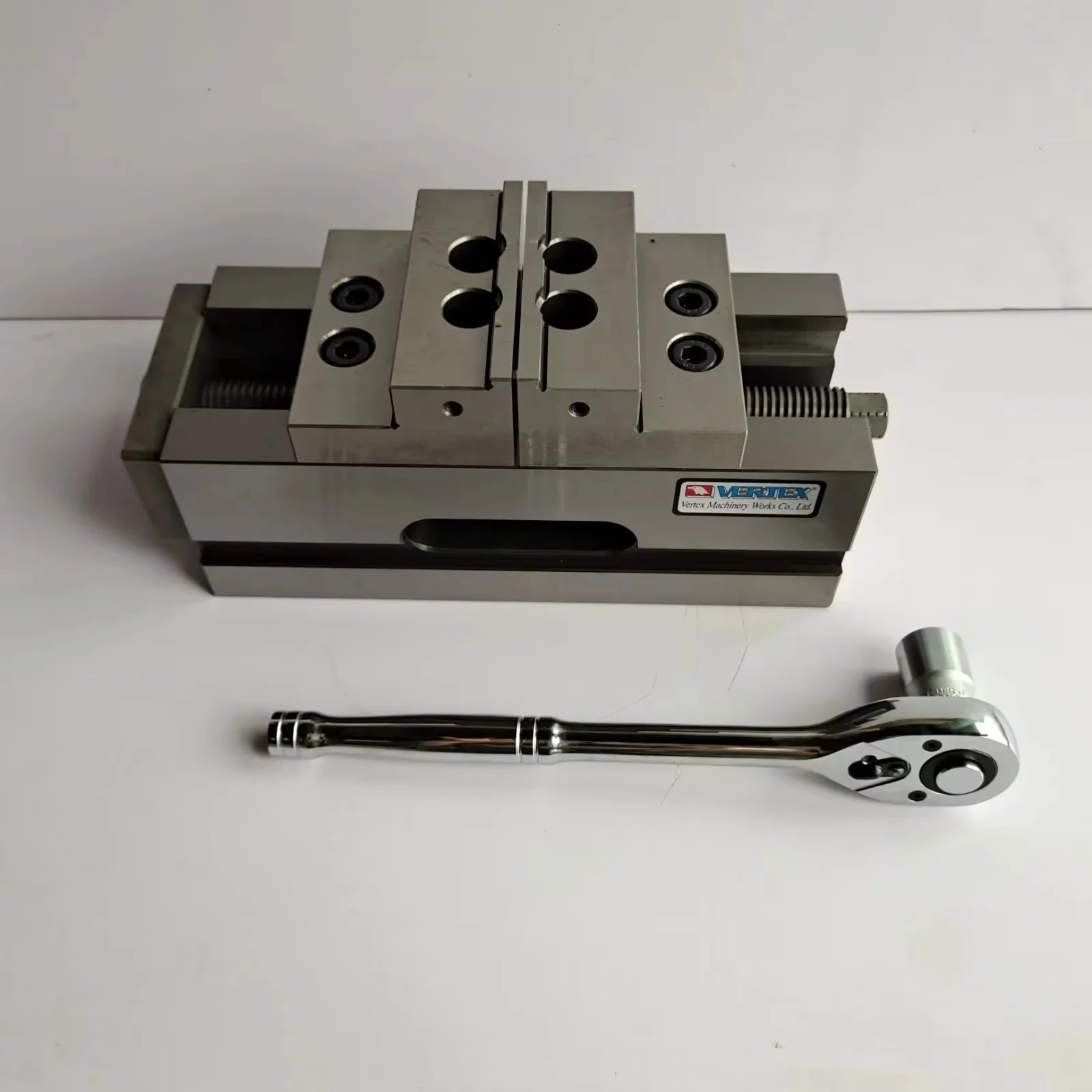 VERTEX Vice VCV-1090 CNC Vise Self Centering  Machining Center for 4 and 5 Axis