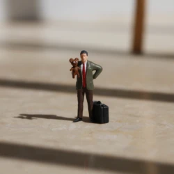 King Toys 1:64 1:87 1:43 Figurines Scale Model Resin Mr. Bean Dioramas Diecast Miniature Collection 029