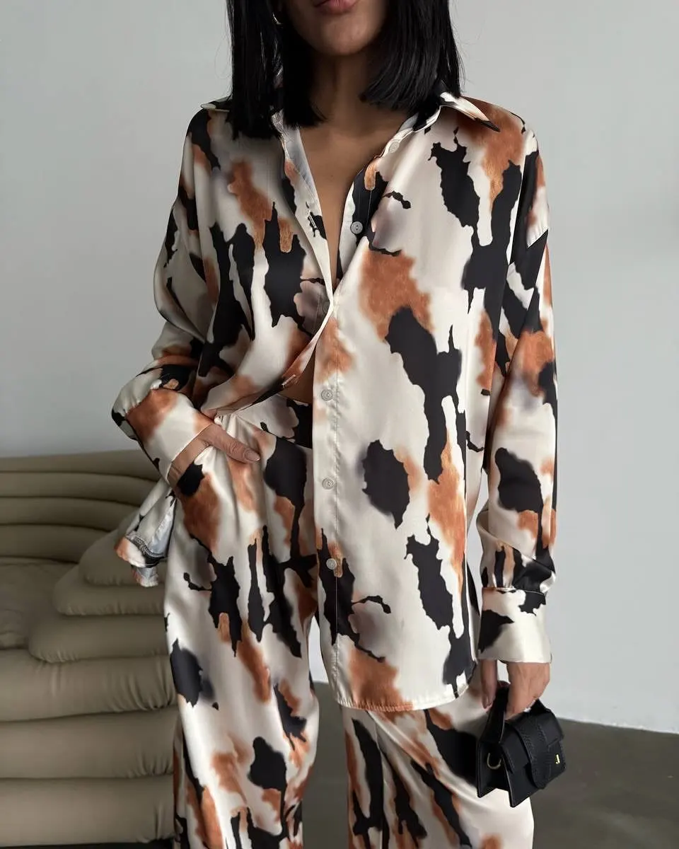 

Fashion Printed Two Piece Set Loose Long Sleeved Lapel Shirt Elastic Waist Wide Leg Pants Suit Autumn New Women Clothing