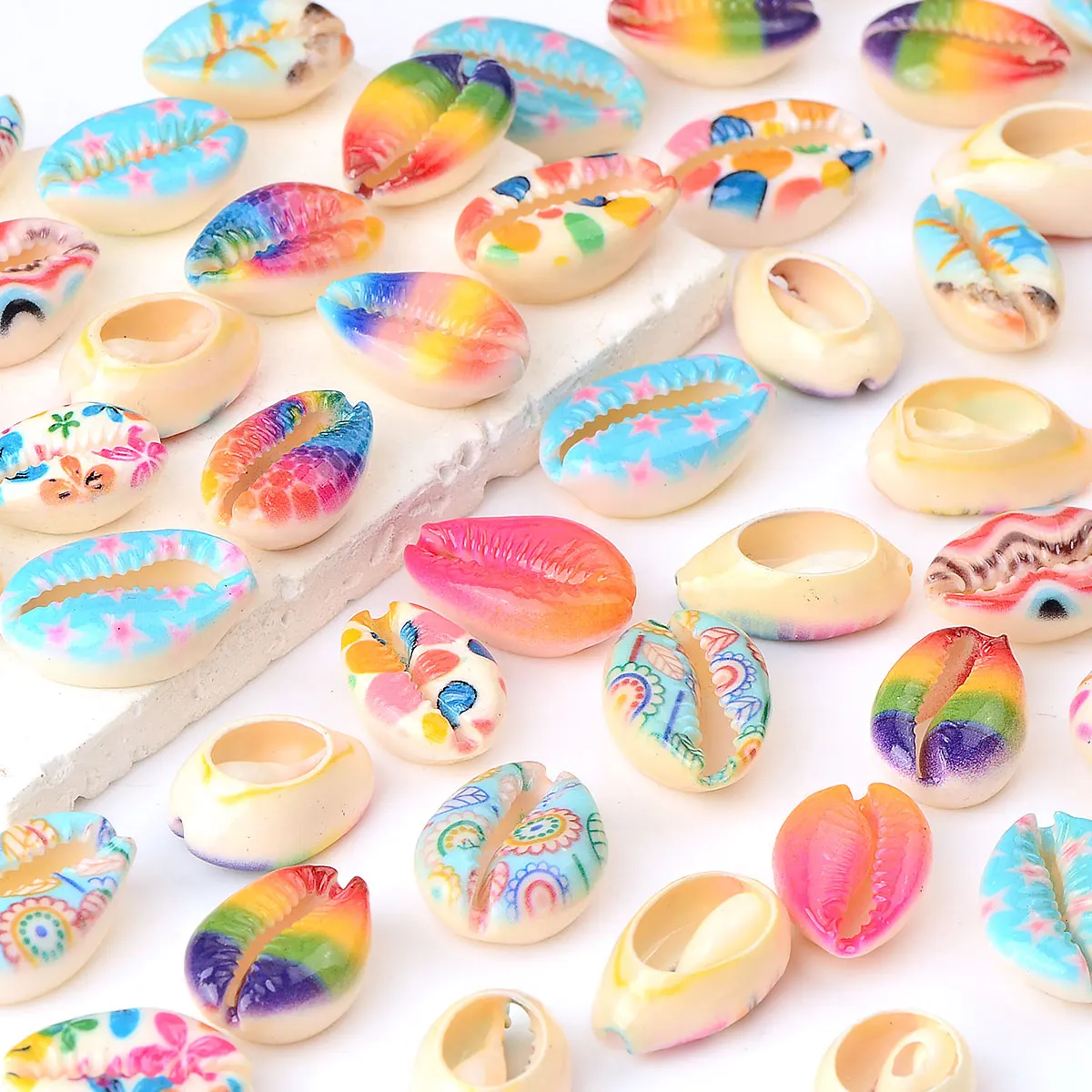 30pcs 1.6cm~1.8cm Random Color Mix Different Shape Different Size Painted Print Shell Beads For Jewelry Making DIY Accessories image 3