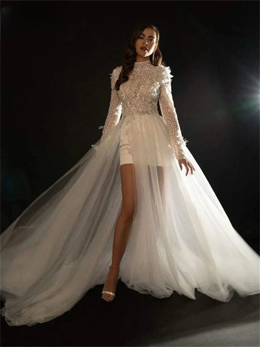 Abito da sposa elegante a maniche lunghe 2025 Abito da sposa con applicazioni affascinanti Grazioso abito a trapezio lungo fino al pavimento Abiti da sposa