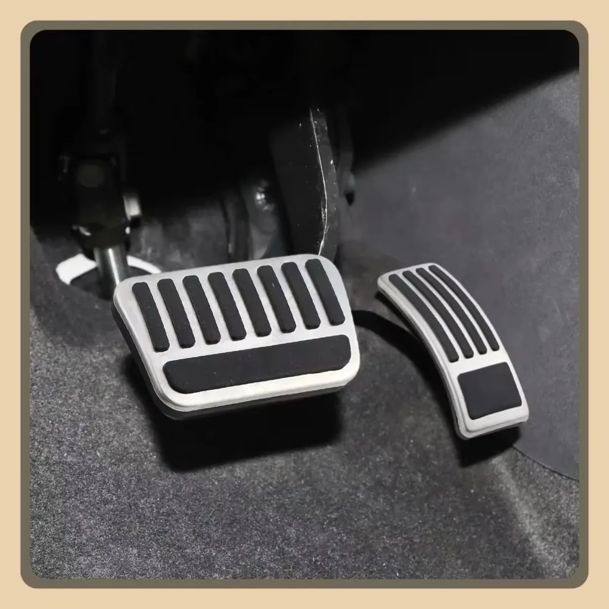 Non-slip Aluminum Accelerator Brake Rest Foot Pedal Pads Mats For Tesla Model Y Juniper 2025 Upgrade Accessories