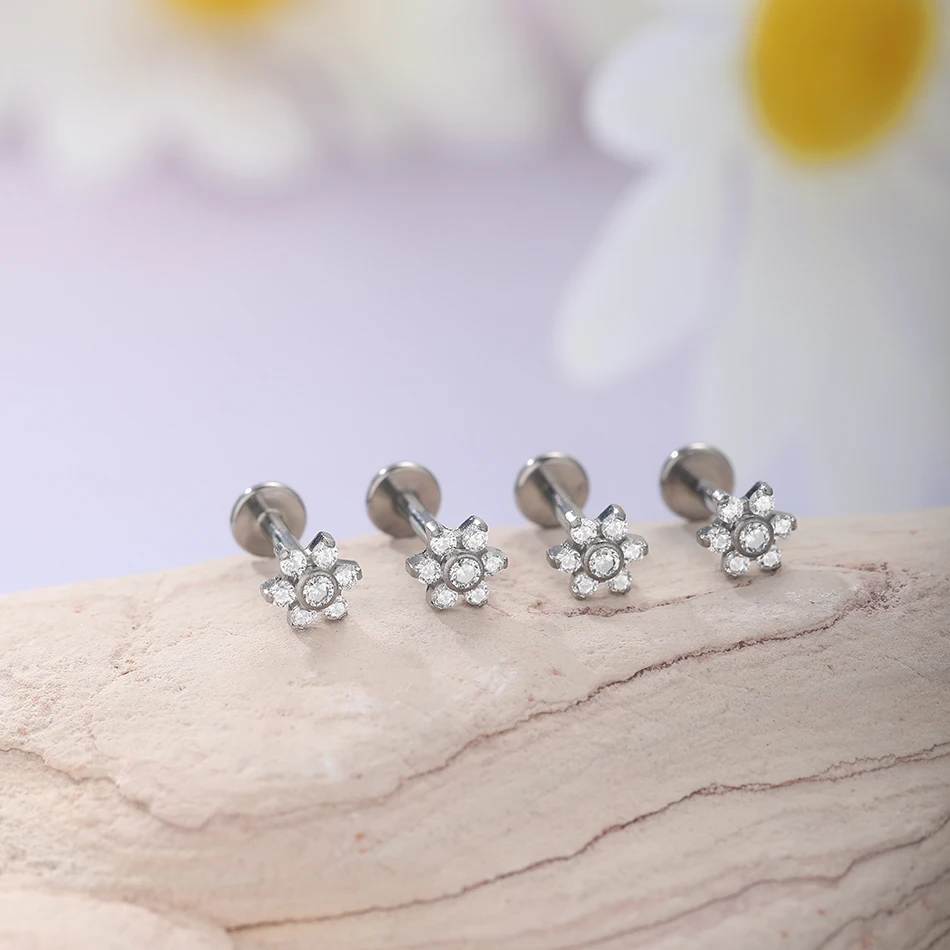 1Pc G23 Titanium Labret Piercing Lip Stud 16G Internally Threaded Zircon Crystal Earring Stud Tragus Helix Piercing Body Jewelry