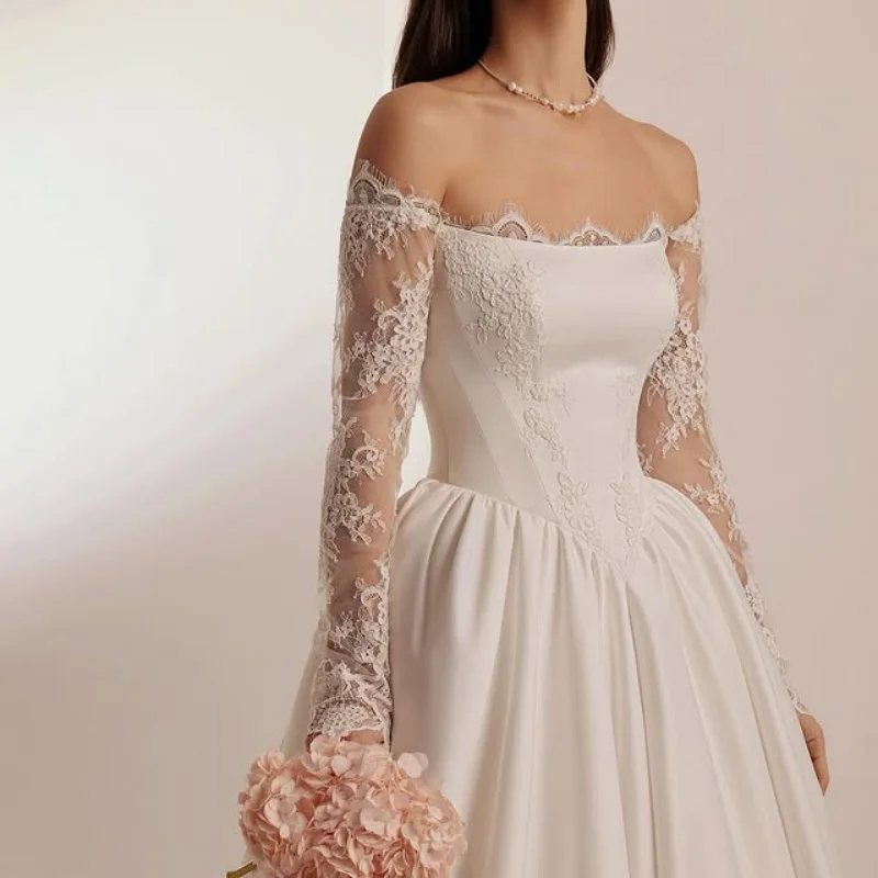 

Customized senior satin ivory Ball Gown Royal Wedding Dresses Long tail Lace applique Long sleeves Made Robe De