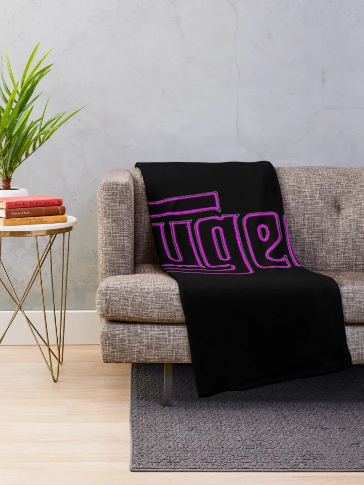 The Fugees Logo Pink Glow Summer Vibe Throw Blanket Extra Large Throw Decoratives Thermals For Travel Kid'S Blankets