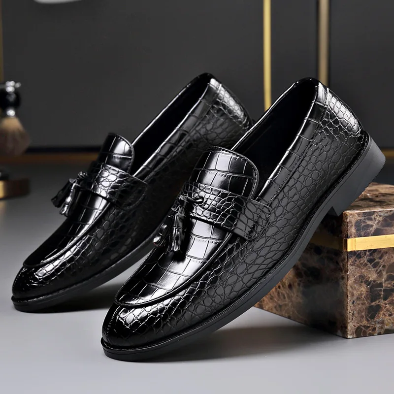 

2026 New Business Formal Leather Shoes for Man British Style Fashion Men's Dress Shoes Solid Color Big Size Designer Loafers An