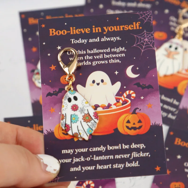 10pcs 2dHalloween Series Multi-Color Ghost Keychain Set Comes with incentive cards Little Ghost Bag Pendant，Halloween Party、Warm
