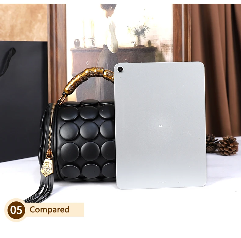 2026 Neues Design Damen Retro-Knopf-Lederhandtaschen Luxuriöse High-End Runde Röhrenförmige Bucket Bag Neue Mode Schulter-Umhängetasche – Detail 16