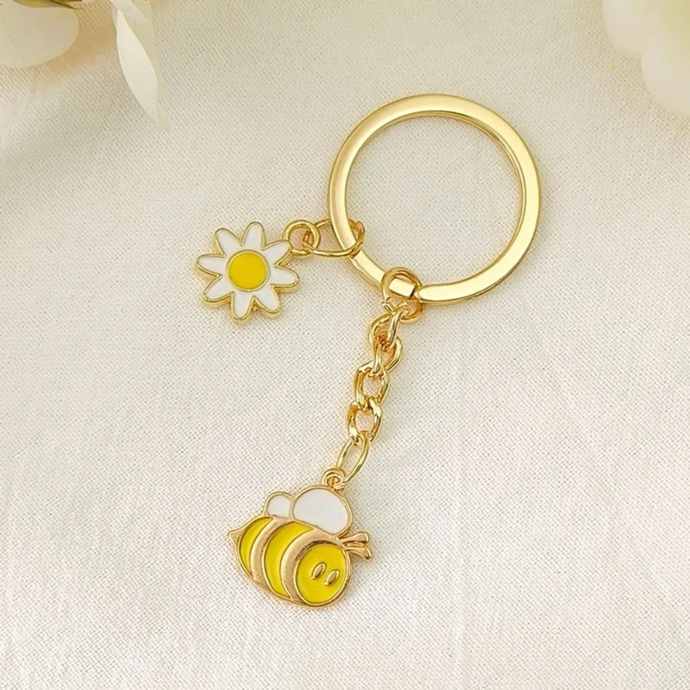 Cute Bee Flower Key Ring Cartoon Mini Garden Key Chains Charms Backpack Decor Metal Enamel Pendant Jewelry Gifts