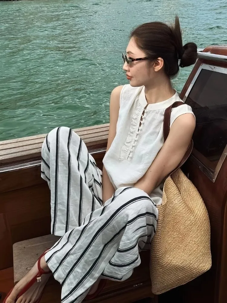 

Белый хлопковый льняной жилет Ele, брюки в полоску, комплект из двух предметов, весна 2026, модный тренд, повседневная универсальная женская одежда