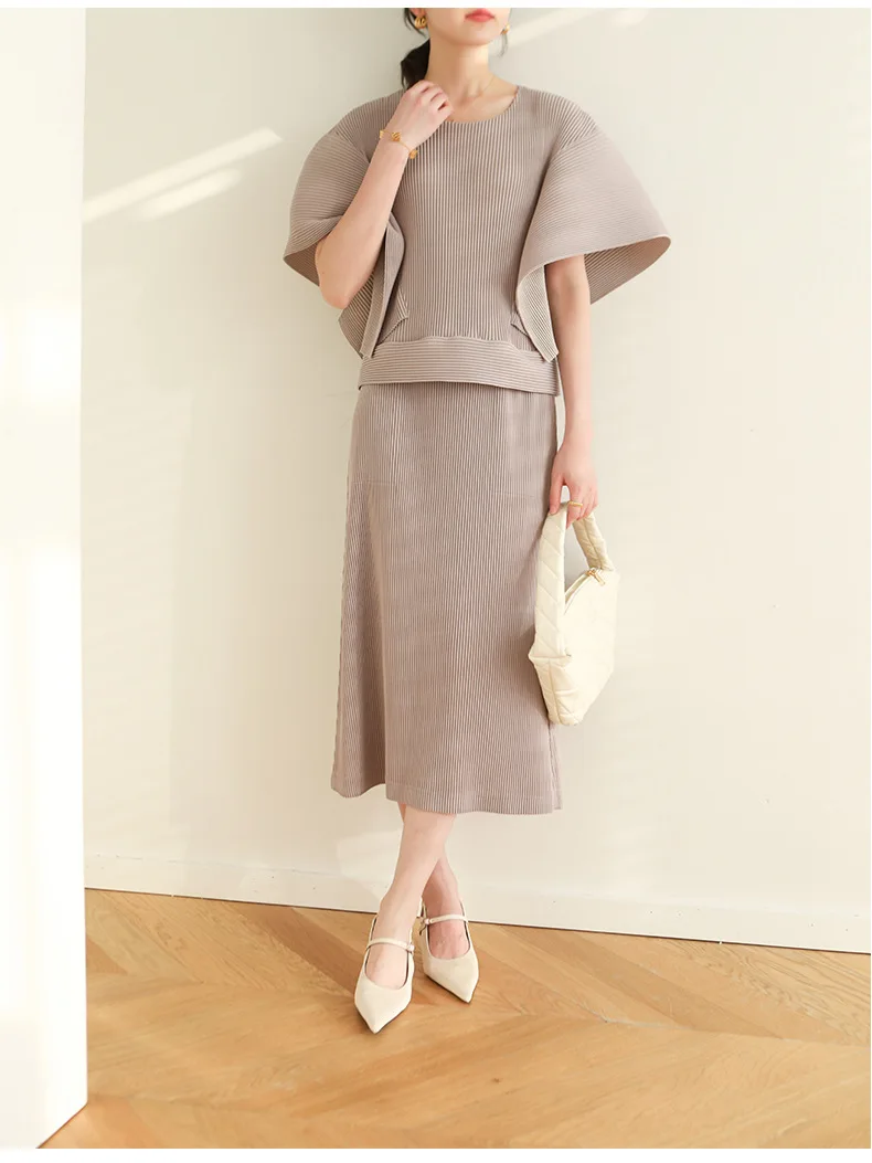 

Miyake Pleated 2026 Early Spring New High-end Pleated Clothes South Asian Garden Design Fashionable Versatile Casual T-shirt