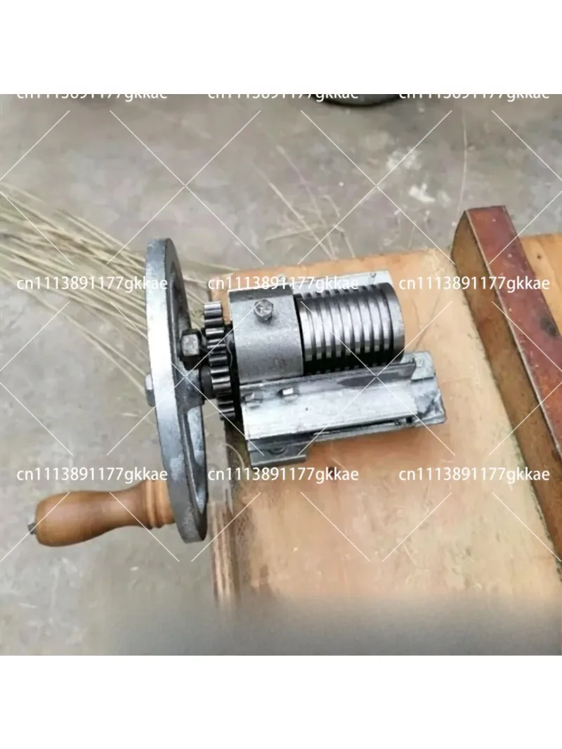 Bamboo Splitting and Slitting Machine Bamboo Strip Machine Hand-Cranked Bamboo Weaving Machine