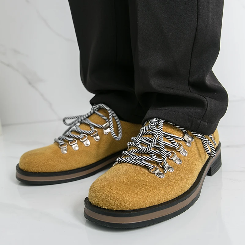 

High Quality Suede Men's Shoes Are Comfortable Casual for Commuting Suitable for Outdoor Street Photography Fashionable Dressing