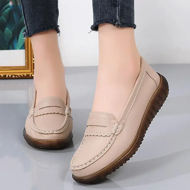 Leren mokassin dame moederschoenen van middelbare leeftijd en ouderen comfortabele zachte zool zacht leren damesschoenen nieuwe loafers