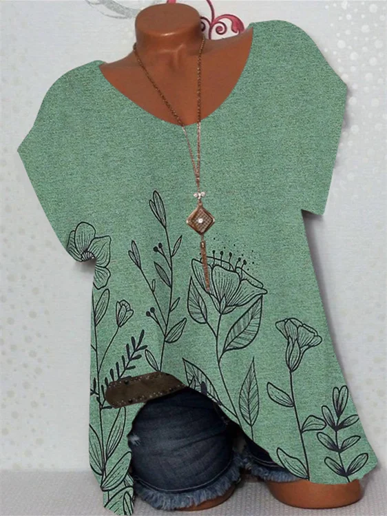 

Plus Size Women Short Sleeve Scoop Neck Floral Printed Button Top