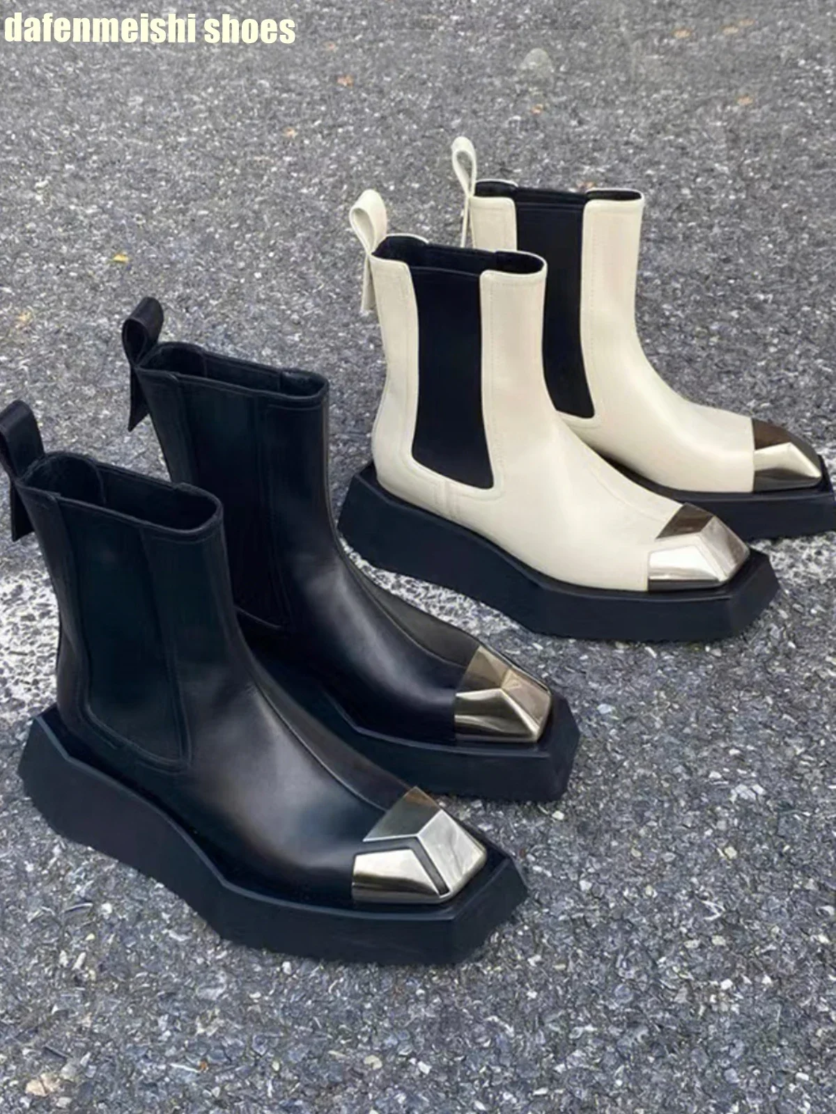 Metal Stitching Fashion Square Toe Boots 2026 Women\'s Style Thick Sole Motorcycle Style Slip On Short Boots Black Real Leather