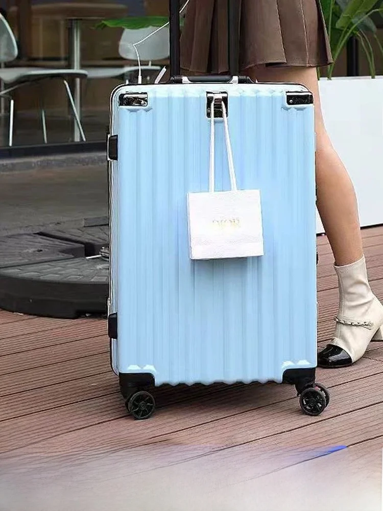 durable-aluminum-frame-luggage-travel-suitcase-with-four-way-wheels-men's-and-women's-24-inch-26-inch-28-inch-password-lock