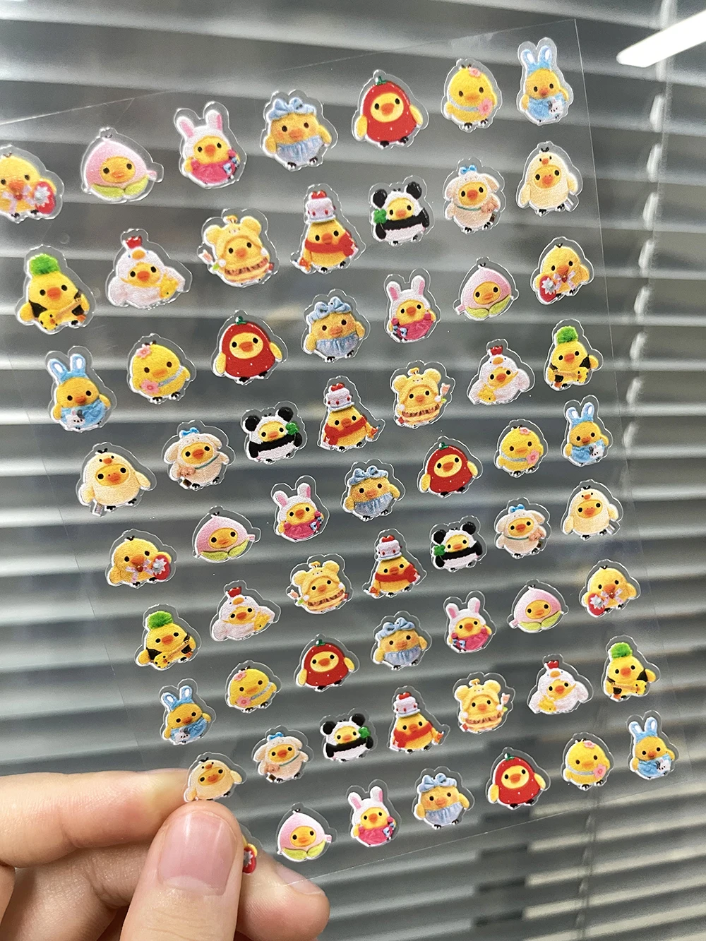 1 pièces Kawaii Mini Pvc Rilakkuma autocollants Nail Art bricolage bouteille d'eau Loptop Skateboard voiture casque boîte mignon autocollants ami cadeaux