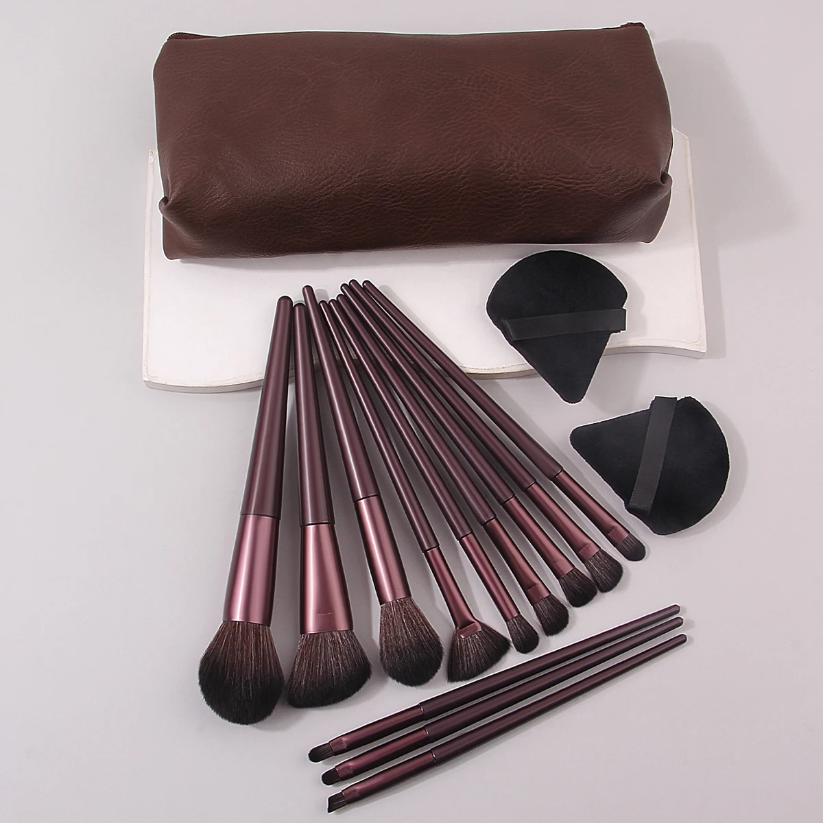 Ensemble de pinceaux de maquillage de haute qualité, 15 pièces, pour fard à joues, ombre à paupières, sac de rangement à la mode, bouffée de poudre douce, outil de beauté