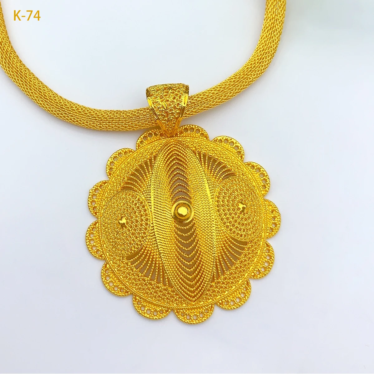 Thumbnail 3 - #3 Compare K Gold Earrings Before You Buy