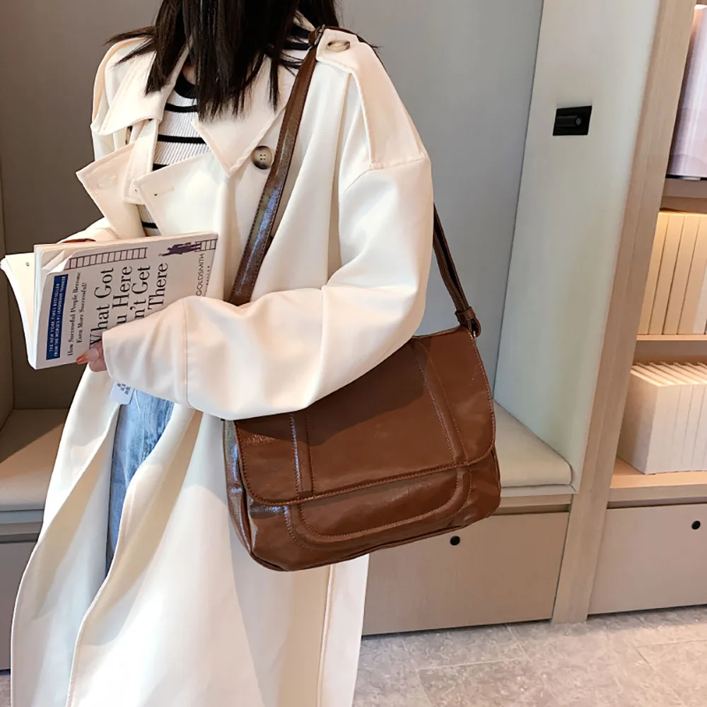 Texture Oil Wax Leather Large Capacity Women Bags Vintage Red College Student One Shoulder Bag Commute Lady Crossbody Tote Pack