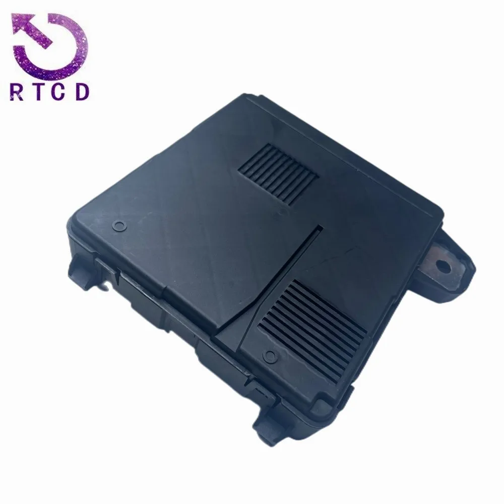 Automobile High-Quality Fuse Box 8200306033 8200306033B 8200306032C FOR RENAULT MEGANA Landscape