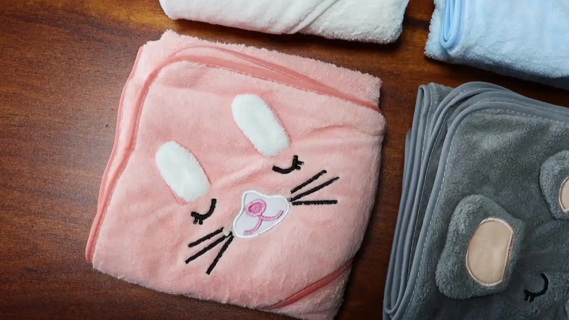 Cartoon Tier Baby Badetücher Weiche Neugeborenen Mit Kapuze Handtuch Decke Kleinkind Bademantel Warme Schlafen Swaddle Wrap für Jungen Mädchen