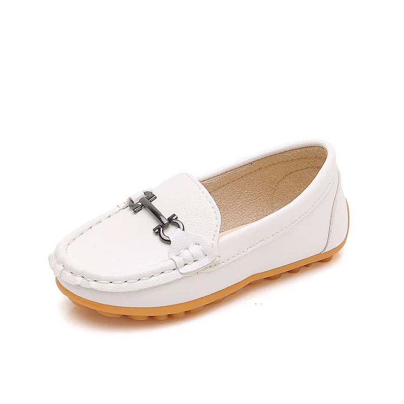 

Весенне-осенние новые черно-белые детские кожаные туфли на мягкой подошве для мальчиков и девочек, удобные повседневные детские сандалии высокого качества