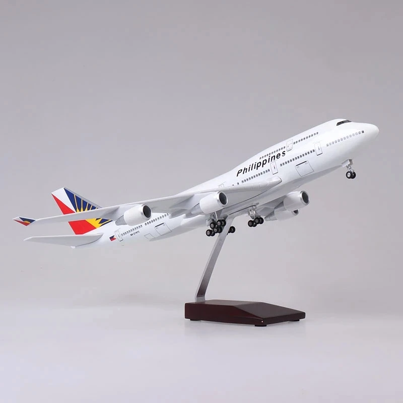 

1/150 Scale B747 Airplane Model Philippine Airways 47cm Diecast Resin Aircraft Toy With LED Lights & Wheels For Decoration Gift