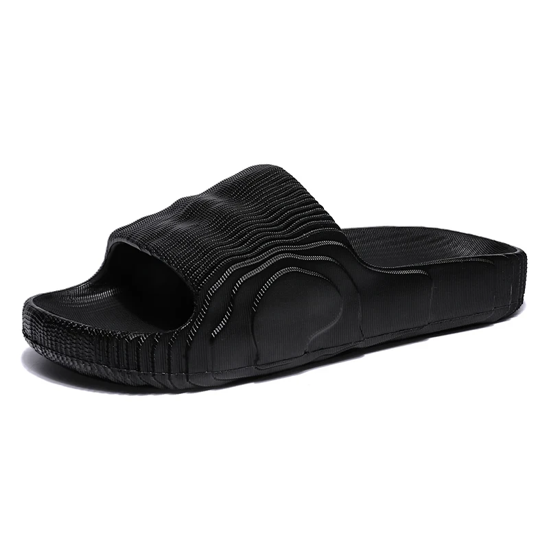 2024 pantofole da uomo Summer Beach Fashion New Eva Soft sandali da donna piattaforma spessa per il tempo libero scarpe antiscivolo da bagno per interni da donna