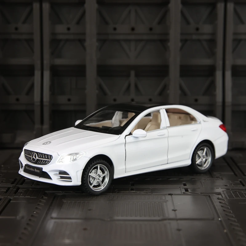 1:32 Mercedes Benz C260L modelo de coche de aleación, puertas y capó de motor, el maletero se puede abrir tiene funciones de sonido y iluminación simuladas