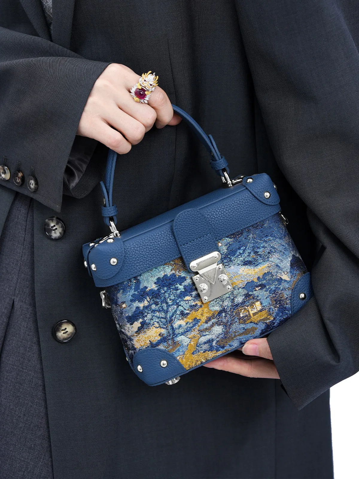 New Fashionable Women's Handbag, Chinese Style Mulberry Silk Single Shoulder Crossbody Handbag