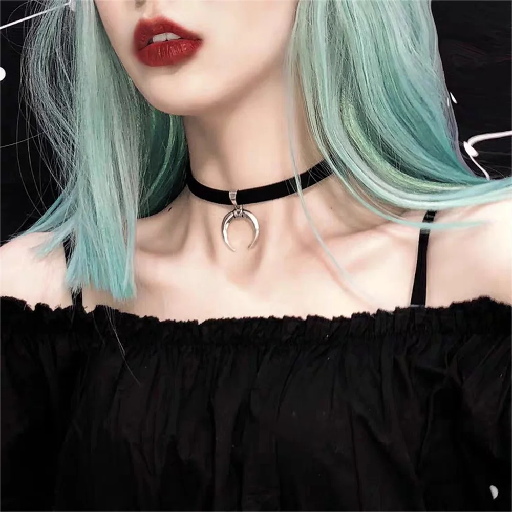 Vintage Samt Leder Halsband Halskette Für Frauen Gothic Silber Farbe Mond Anhänger Kragen Mode Frauen Bar Party Schmuck