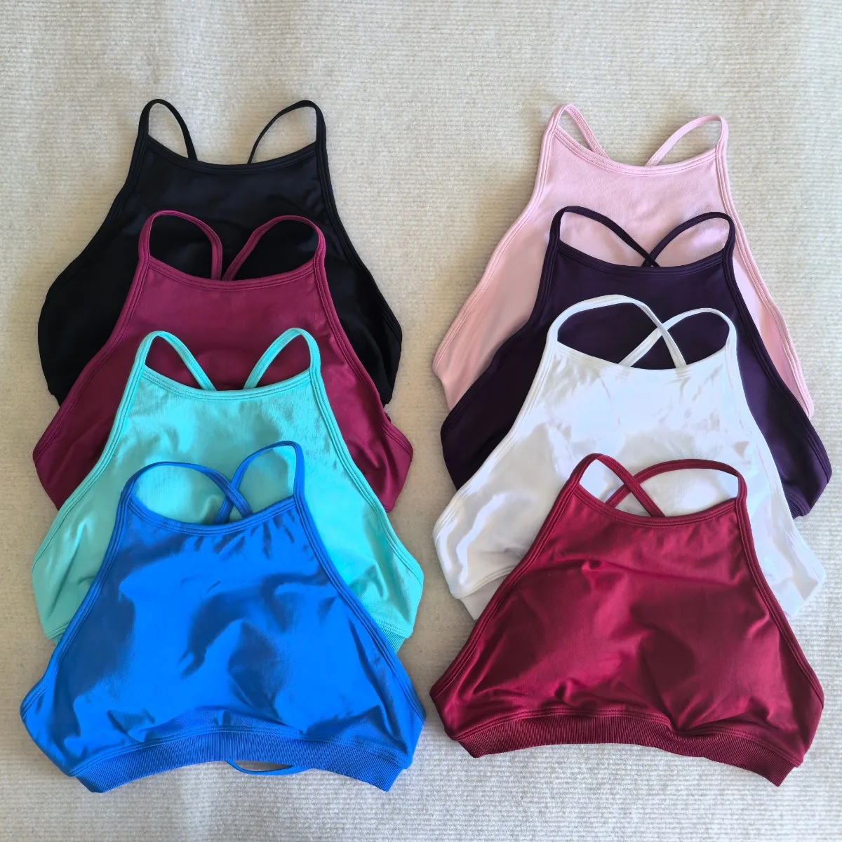 

Женский спортивный жилет на бретельках, новый красивый бюстгальтер для йоги на спине, быстросохнущий дышащий бесшовный бюстгальтер для йоги для фитнеса и бега