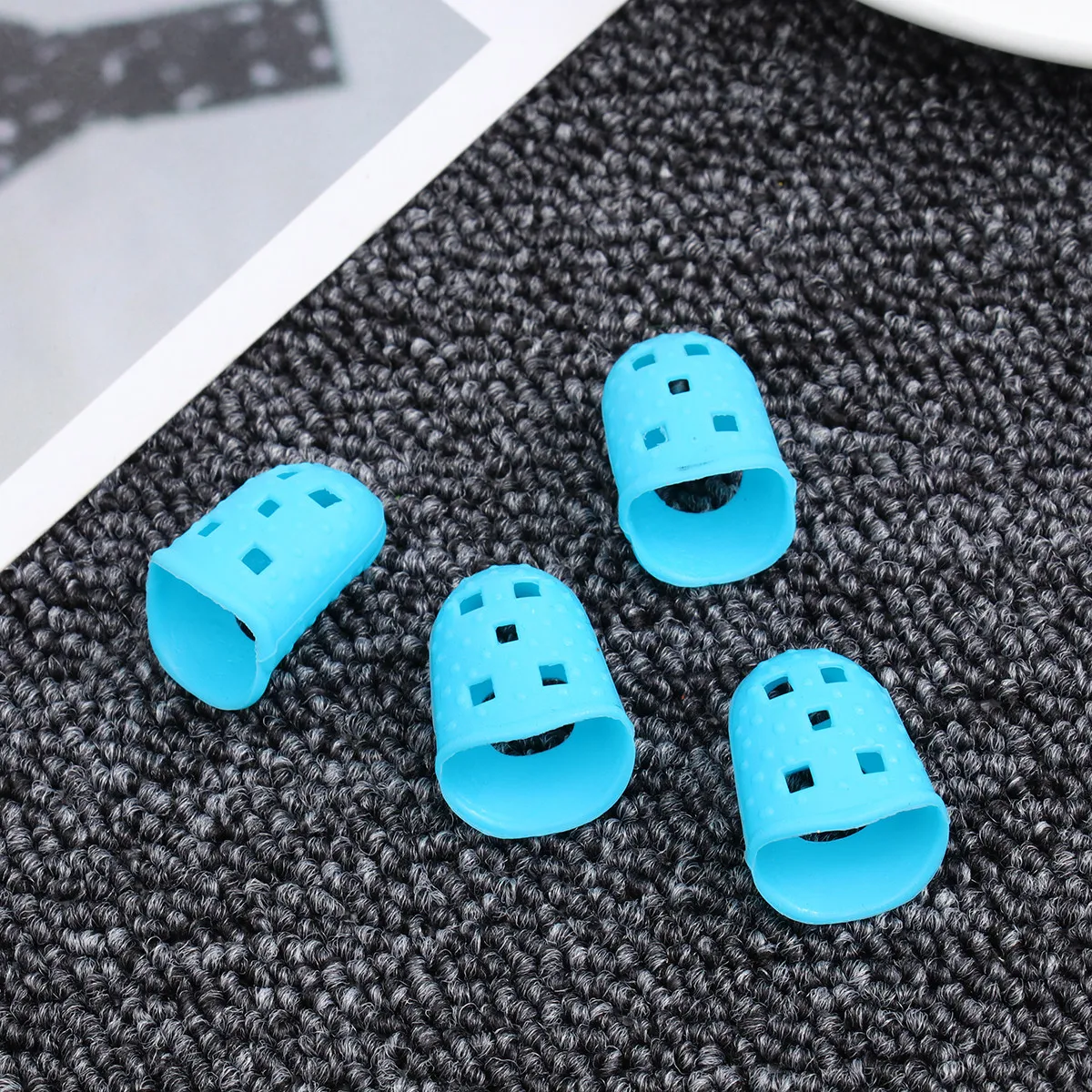 

40pcs Silicone Finger Guards Guitar Fingertip Protectors Breathable Finger Covers For Guitar Ukulele Beginners Practice Xs S M L